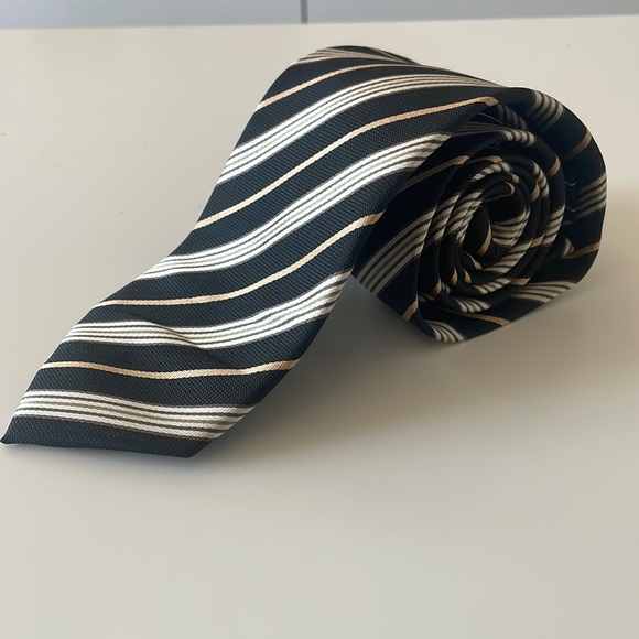 Men’s Black and Beige Striped Tie New with Tags From Boscov’s - Picture 3 of 9